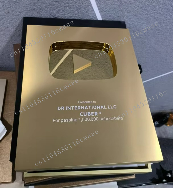Play button prizes, aluminum s - огляд і ціна Esports Gaming Trophy