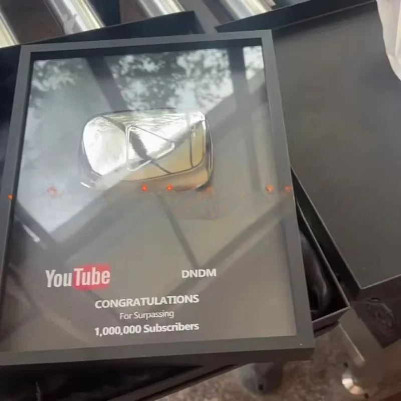 YouTube and Bilibili Game Butt - огляд і ціна Esports Gaming Trophy